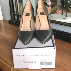 White House black market pumps